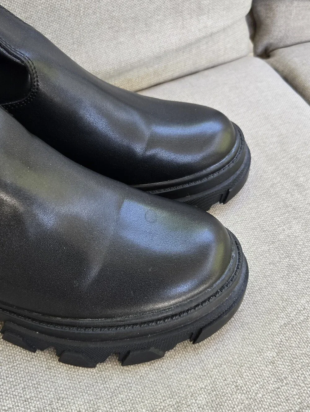 GC Women's Black Knee-High Lug Sole Boots